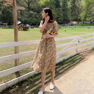 [จัดส่งฟรี] ชุดเดรสแขนครึ่ง 181200รองเท้าแฟชั่น ลายดอกไม้ เข้ากับทุกการแต่งกาย สไตล์คลาสสิก