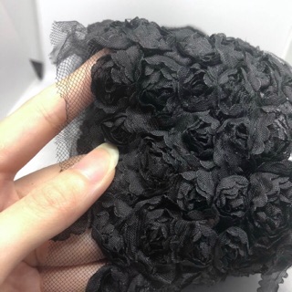 กุหลาบผ้าสีดำ เส้นแต่ง เทปแต่ง กว้าง8cm ตัวแต่ง กุหลาบปักนูน กุหลาบผ้า ดอกไม้ผ้า เทปแต่ง