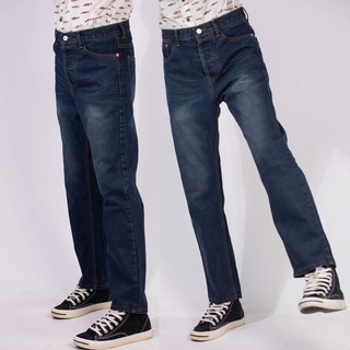 ภาพหน้าปกสินค้าCc jeans 144 ชาย กางเกงยีนส์ผู้ชาย กระบอก  กระดุม สีเข้ม ที่เกี่ยวข้อง