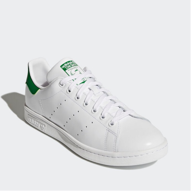 รองเท้ายี่ห้อ-adidas-stan-smith-จากราคาเต็ม-3-500-บาท-แท้