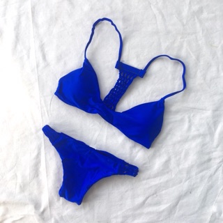 ชุดว่ายน้ำ bikini สีน้ำเงิน