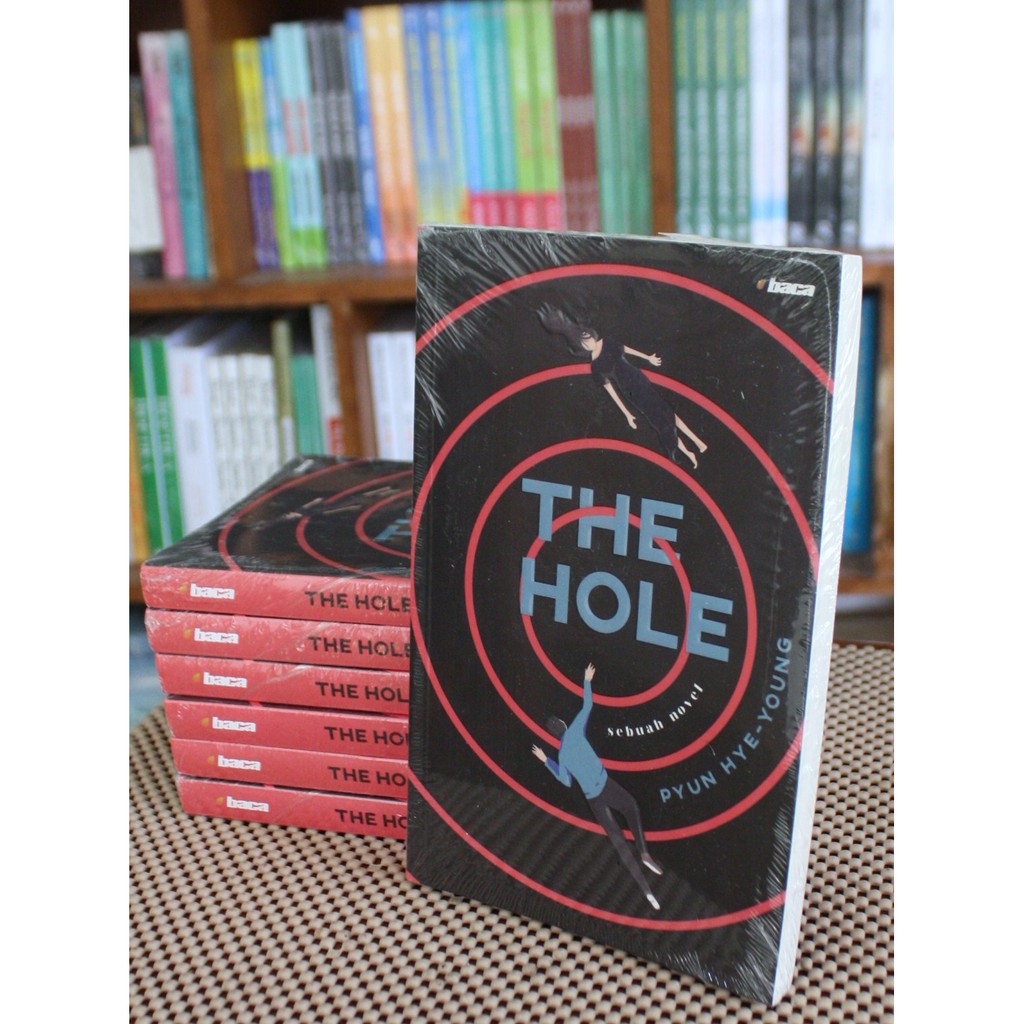 The Hole (An Novel) Pyun Hyeyoung สํานักพิมพ์การอ่าน Shopee Thailand