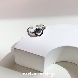 (กรอกโค้ด 72W5V ลด 65.-) earika.earrings - midnight heart coin ring แหวนเหรียญจี้หัวใจเงินแท้ ฟรีไซส์ปรับขนาดได้