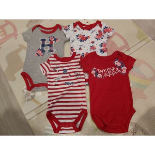 Used!! Tommy Hilfiger bodysuit size0-3m