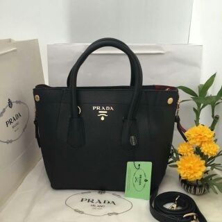 💼: กระเป๋าแบรนด์เนม Prada
🎁: เกรด : พรีเมี่ยม ถ่ายภาพจากของจริงทุกภาพ