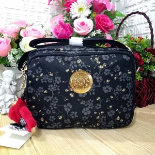 Kipling รุ่น WES sholder Bag  สี Grey gold floral กระเป๋าสะพายข้างขนาดพอเหมาะ