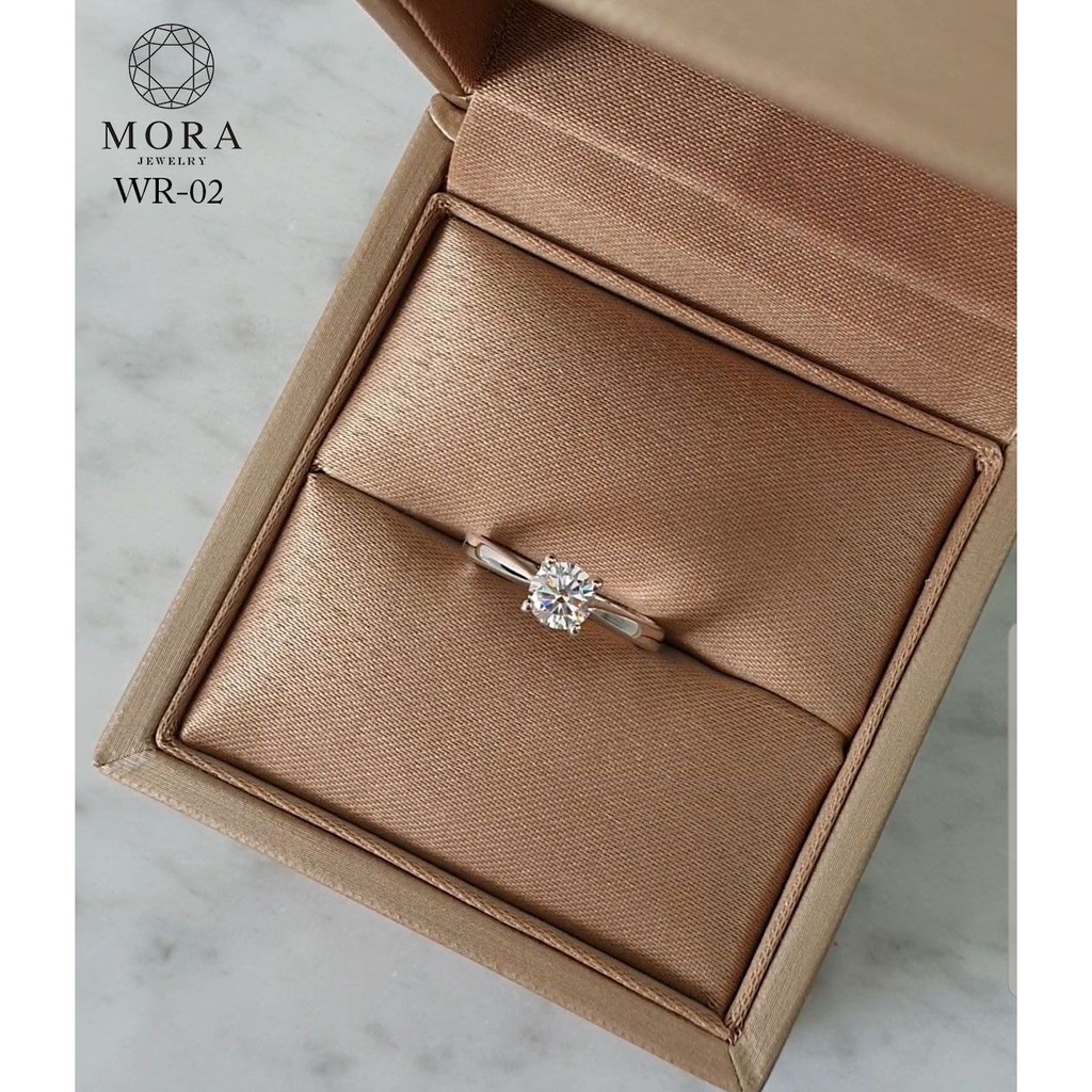wr-02-แหวนเพชร-cz-0-5-ct-5-mm-แหวนเงินแท้-92-5-แหวนเพชรเม็ดเดี่ยว-แหวนออกงาน-เทียบเพชรแท้-by-mora-jewelry-diamond