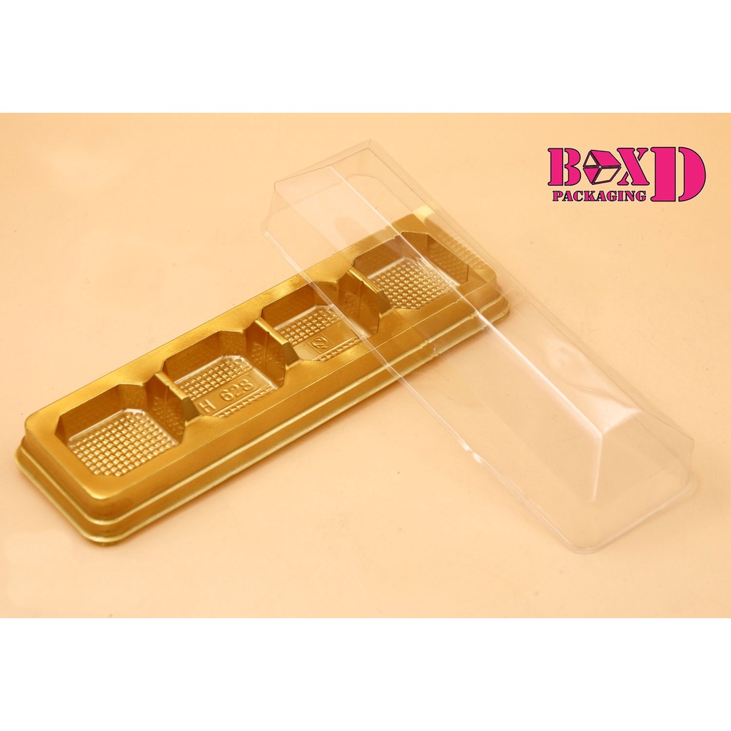 กล่องเค้กเบอเกอรี่-สีเหลืองทอง-4-ช่อง-พร้อมฝาครอบ-z16