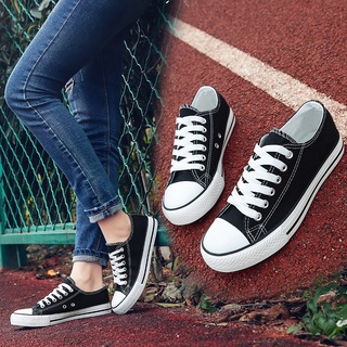 ภาพขนาดย่อของสินค้าพร้อมส่ง รองเท้าสลิปเปอร์ผ้าแคนวาสปี 1970S รองเท้านักเรียนคู่สีขาว