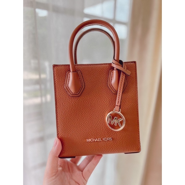 ผ่อน0-กระเป๋าสะพายข้าง-michael-kors-mercer-extra-small-pebbled-leather-crossbody-bag-35s1gm9t0l-หนังแท้-สีน้ำตาล