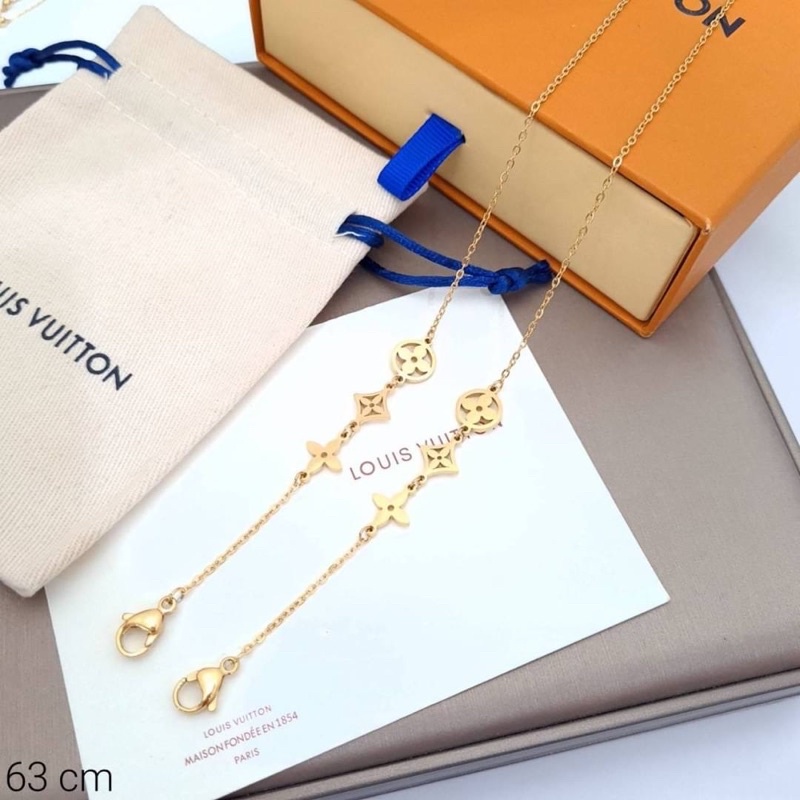 ภาพหน้าปกสินค้าสายคล้องแมส louis vuittion จากร้าน onumas22 บน Shopee