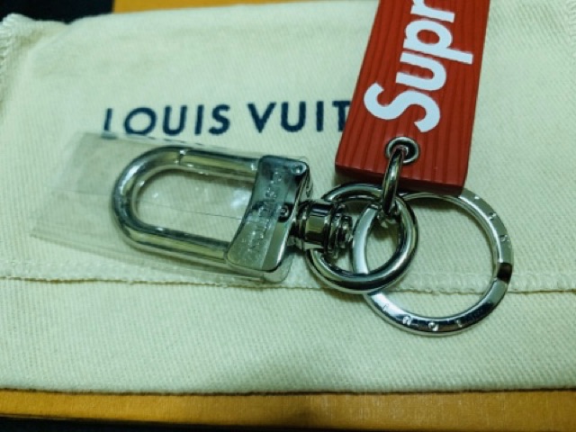 Auth LOUIS VUITTON x Supreme Charm Key Ring Pocket knife MP2070 - h29134g