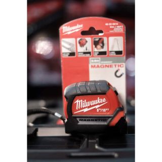 ภาพขนาดย่อของภาพหน้าปกสินค้าตลับเมตร MILWAUKEE Compact. Magnetic รุ่นใหม่มีให้เลือก 5 เมตร กับ 8 เมตร *โปรดเลือกที่ตัวเลือกสินค้า* จากร้าน woodaminutestore01 บน Shopee ภาพที่ 1