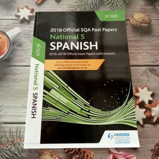 หนังสือปกอ่อน SQA: 2018 Offical SQA Past Papers Nationnal5 Spanish มือสอง