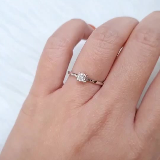 แหวนเพชรแท้เม็ดเดี่ยว-8ตังค์-amantio-diamond-e-color-ตัวเรือน18k-เพชรแท้ทองแท้