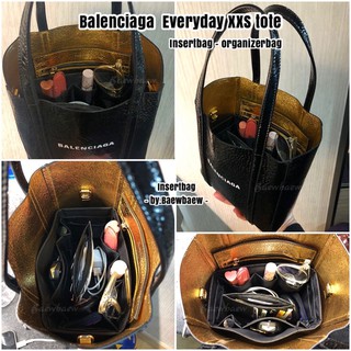 ภาพหน้าปกสินค้าที่จัดระเบียบกระเป๋า Balen ciaga Everyday XXS Tote ❌กระเป๋าตัวอย่างไม่ได้ขาย❌ ซึ่งคุณอาจชอบราคาและรีวิวของสินค้านี้