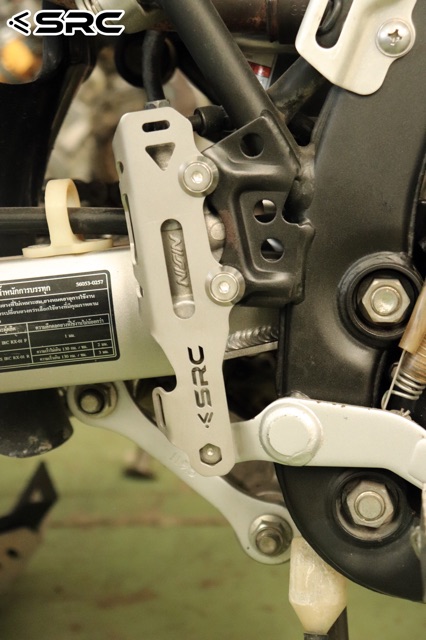 s-การ์ดปั้มเบรคหลัง-สำหรับ-kawasaki-klx-250-dtx-250-ส่งฟรี