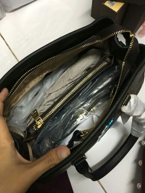 กระเป๋าแบรนด์เนม-coach