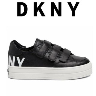 ภาพหน้าปกสินค้าของแท้...DKNY รองเท้าสุดหรู สินค้าจากช็อปค่ะ หนังแท้พิมพ์ลาย สีดำสีสุภาพ รักษาง่าย ใส่ได้ทุกสถานที่ ซึ่งคุณอาจชอบสินค้านี้