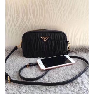 พร้อมส่ง prada nylon crossbody  งาน hi-end ขนาด19*12*5.5 cm