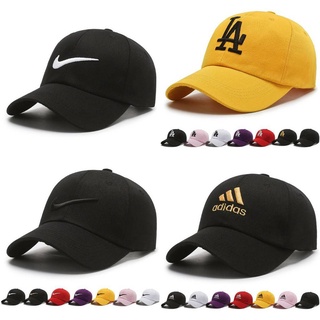 ภาพหน้าปกสินค้าหมวกแก๊ปเบสบอล (มี 6 สี)  หมวกกีฬา. ที่เกี่ยวข้อง