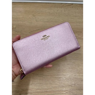 (ผ่อน0%) กระเป๋าสตางค์ ACCORDION ZIP WALLET (COACH C7648) BRASS/METALLIC PINK ซิปรอบ หนังแท้ สีชมพู เมทัลลิค งานshop