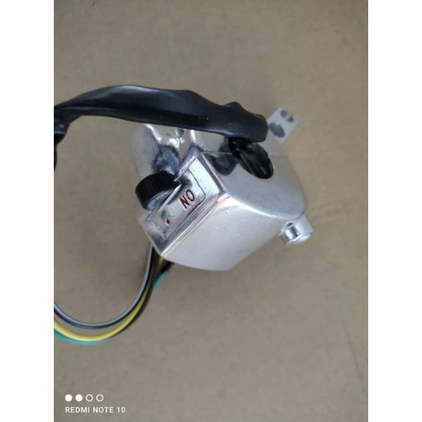 สวิทช์แฮนด์-honda-c700-c900-ด้านขวา-4-สาย-อะไหล่มาตรฐาน-ใช้ทดแทนของเดิม