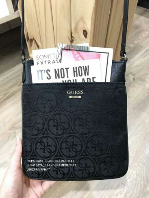 new-arrival-guess-leeza-g-cross-body-bagเเท้-outlet-กระเป๋าสะพายรุ่นใหม่ล่าสุดจาก-guess