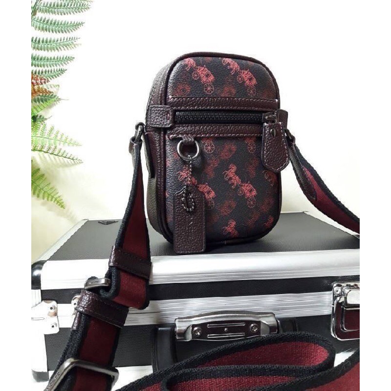 coach-88325-unisex-new-limited-edition-carriage-printing-dylan-mobile-phone-bag-wallet-mini-messenger-coach-f88325