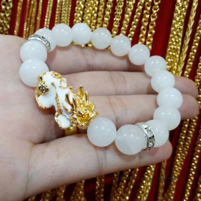 ข้อมือหินหยกขาว-ปี่เซียะ-ราคา-490-บาท-ส่งฟรีems