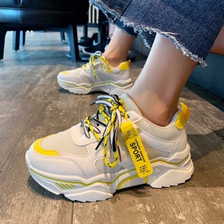 ภาพหน้าปกสินค้าพร้อมส่ง Quilla รองเท้าเสริมส้นผู้หญิง รองเท้าแฟชั่น รองเท้าผ้าใบ （FL 0-11 ） ซึ่งคุณอาจชอบสินค้านี้