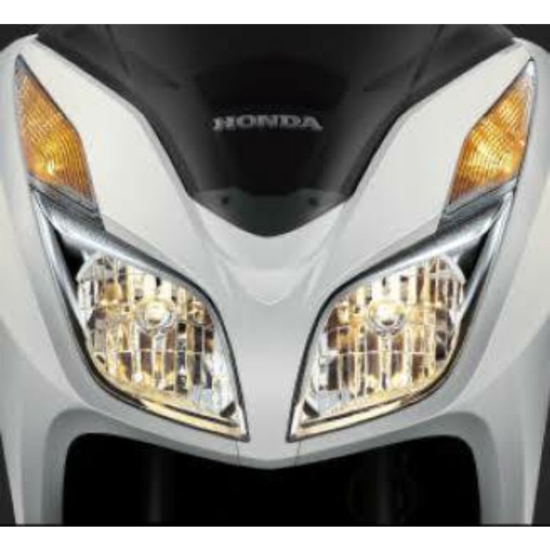 ฟิล์มกันรอยไฟเลี้ยว-honda-forza300-เก่า-ป้องกันรอยเพิ่มความสวยงาม