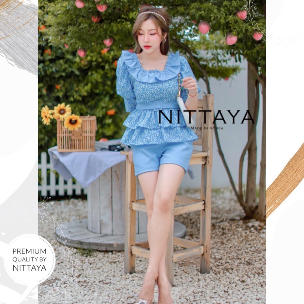 nittaya-เซ็ตเสื้อฟ้าลายดอกแขนตุ๊กตามีกระดุมปลายแขน-กางเกงขาสั้นสีฟ้า