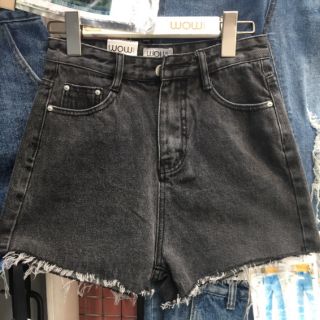 ภาพขนาดย่อของภาพหน้าปกสินค้ากางเกงยีนส์ขาสั้นดำ/ยีนสซีด​ป้ายWoW จากร้าน anmckeeshop บน Shopee