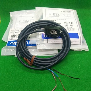 E3Z-D62(NPN) E3Z-D82( PNP) เซ็นเซอร์จับวัตถุระยะจับ 10-100cm ปรับได้ NO /NC เลือกใช้งาน