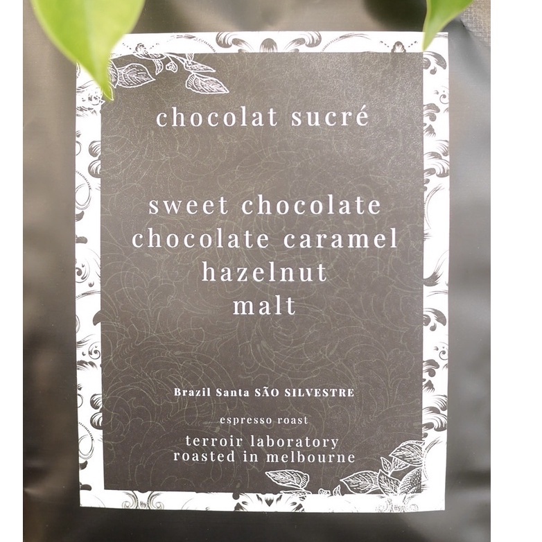 chocolate-sucre-terroir-laboratory-dark-choc-sweet-caramels-hazelnut-hint-of-vanilla-250g-es-roast