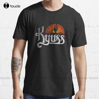 เสื้อยืดผ้าฝ้ายพิมพ์ลาย Kyuss เสื้อยืดลําลอง แขนสั้น พิมพ์ลายดิจิทัล สีแดง คุณภาพสูง สําหรับผู้ชาย และผู้หญิง ไซซ์ Xs -