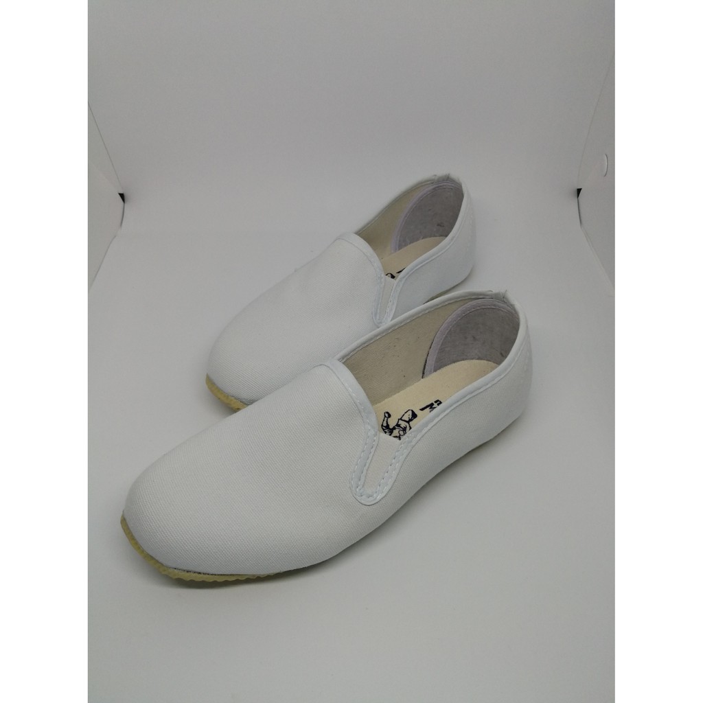 ภาพสินค้ารองเท้ากังฟูสีขาว-ดำ พื้นยางนุ่ม ใส่สบาย จากร้าน nuunkanchana บน Shopee ภาพที่ 5
