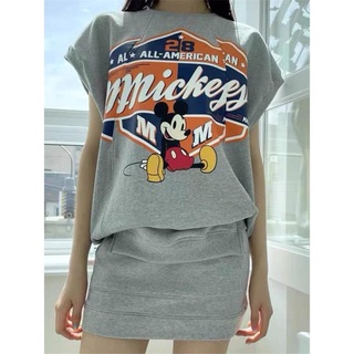 เสื้อยืดกีฬาลําลอง แขนห้าส่วน พิมพ์ลายการ์ตูนมิกกี้เมาส์ สองชิ้น