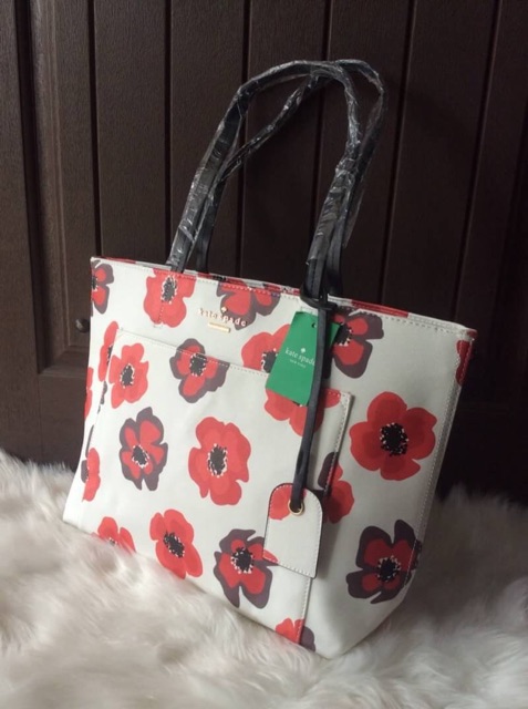 kate-spade-new-york-กระเป๋าสะพายทรง-tote-bag