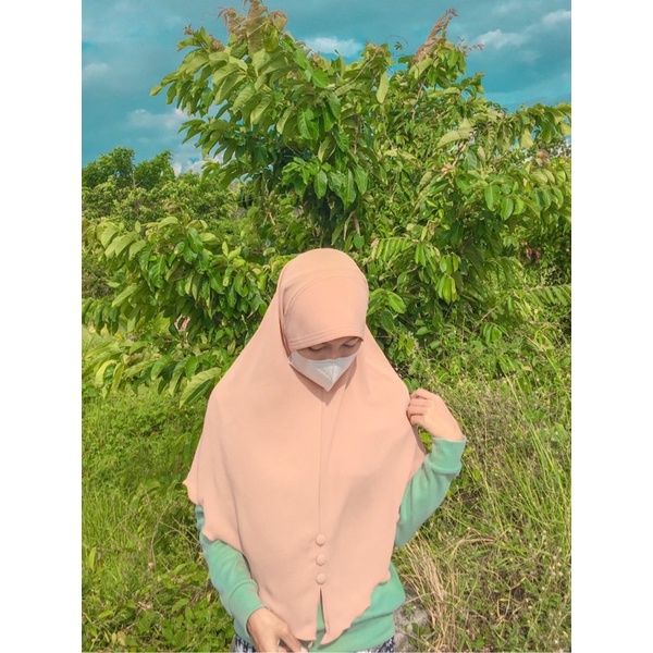 ภาพหน้าปกสินค้าผ้าคลุมอาบ่าย่าแท้ ไซส์ M จากร้าน jasmin.alhijab บน Shopee