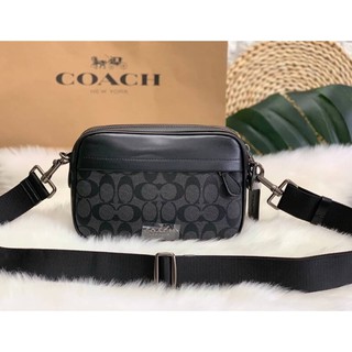 New in!! COACH GRAHAM CROSSBODY IN SIGNATURE