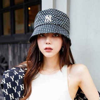 ภาพหน้าปกสินค้าแท้ 💯 MLB Dia Monogram Bucket Hat หมวกบักเก็ต หมวกปีกกว้าง สีดำ/ สีน้ำตาล/ สีเบจ/ สีแดง/ สีเทา ที่เกี่ยวข้อง