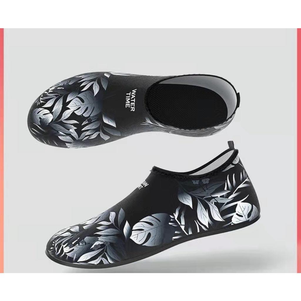 ภาพหน้าปกสินค้าBeach water shoes รองเท้าชายหาด size 42-43 ยาว25cm รองเท้าใส่เล่นน้ำ รองเท้าเดินชายหาด พื้นยางหนา