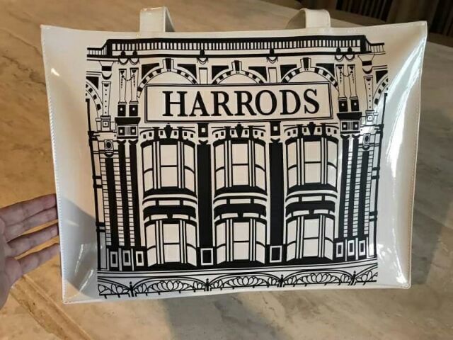 กระเป๋าสะพายdont-miss-harrods-large-shoulder-bag-กระเป๋าสะพายแบรนด์ดังแท้วัสดุ-pvc-polyester-100