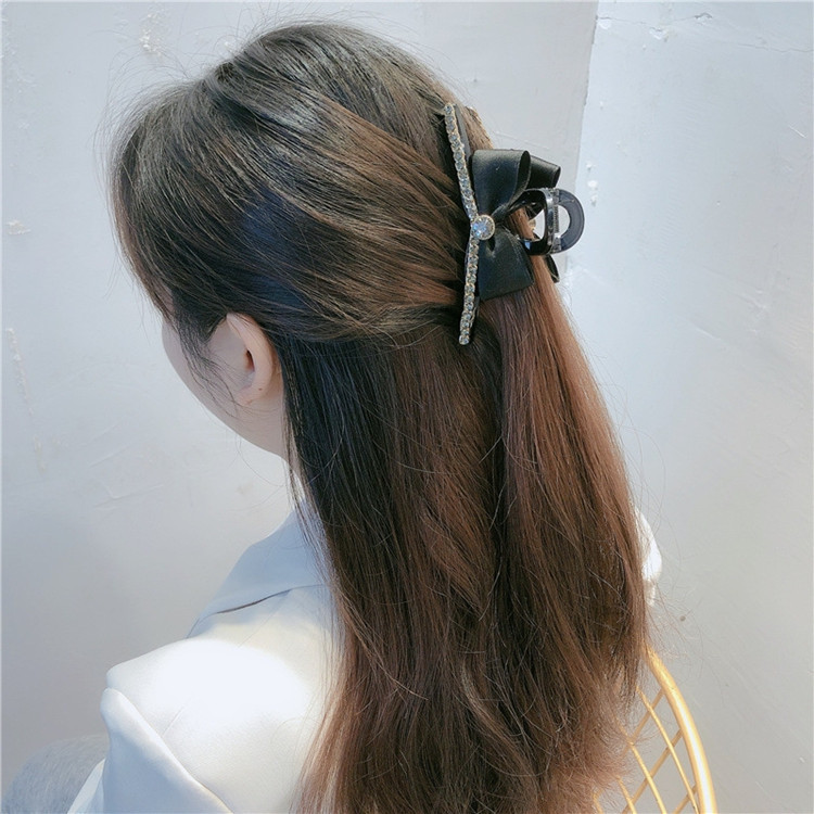 ภาพหน้าปกสินค้ากิ๊บติดผมฉลามหัวกลับแบบฝรั่งเศส จากร้าน hairpin.th บน Shopee