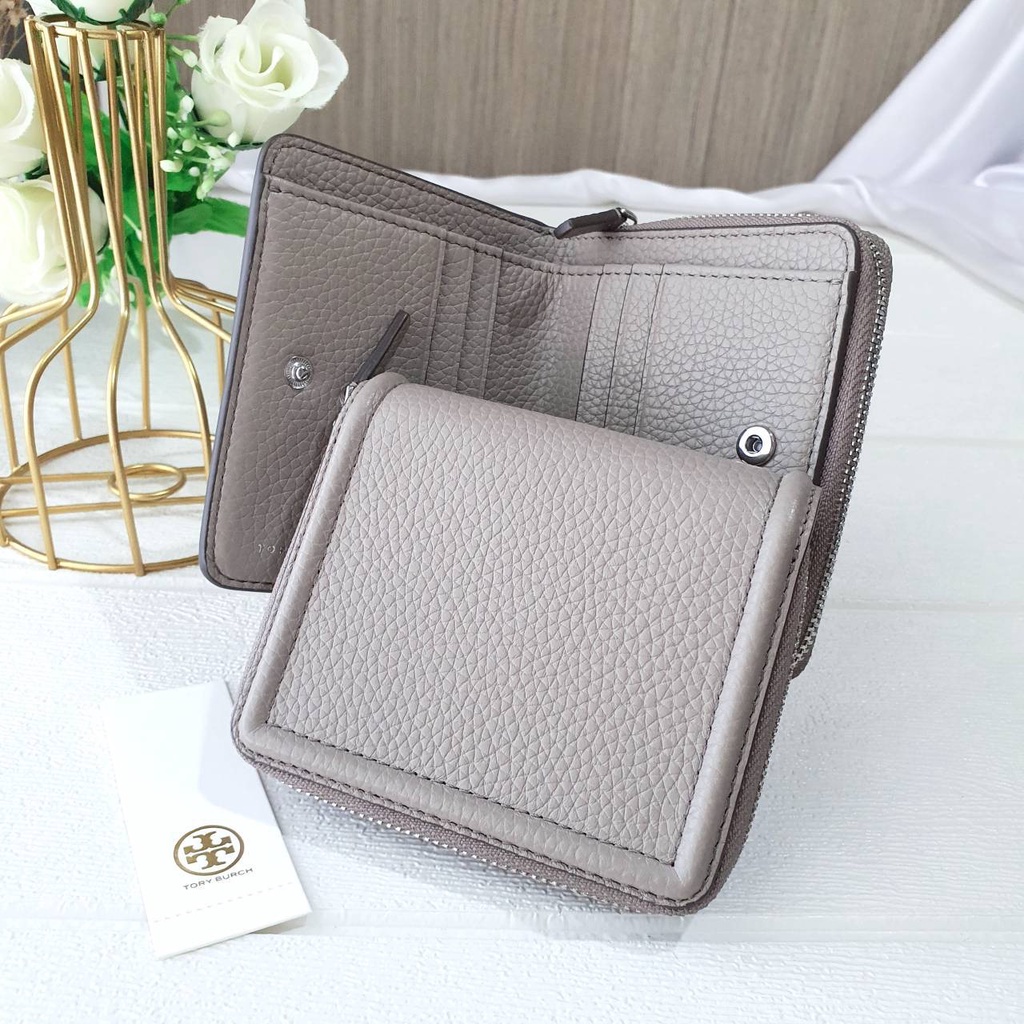 สด-ผ่อน-กระเป๋าสตางค์-2-พับ-ใบสั้น-สีเทา-80164-tory-burch-thea-bi-fold-color-classic-tan-อปก-ป้าย