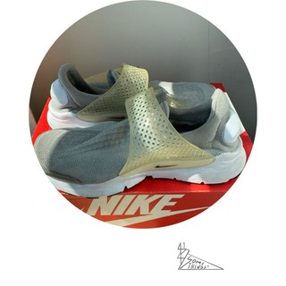 รองเท้า nike Sock dart สีเทา มือสอง สภาพดี มาพร้อมกล่อง ไซร์ UK7 | EU : 41 | US 9.5