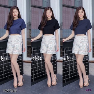 AK 7343 Set 2 ชิ้นเสื้อครอปสีพื้น มาพร้อมกับกางเกงขาสั้น