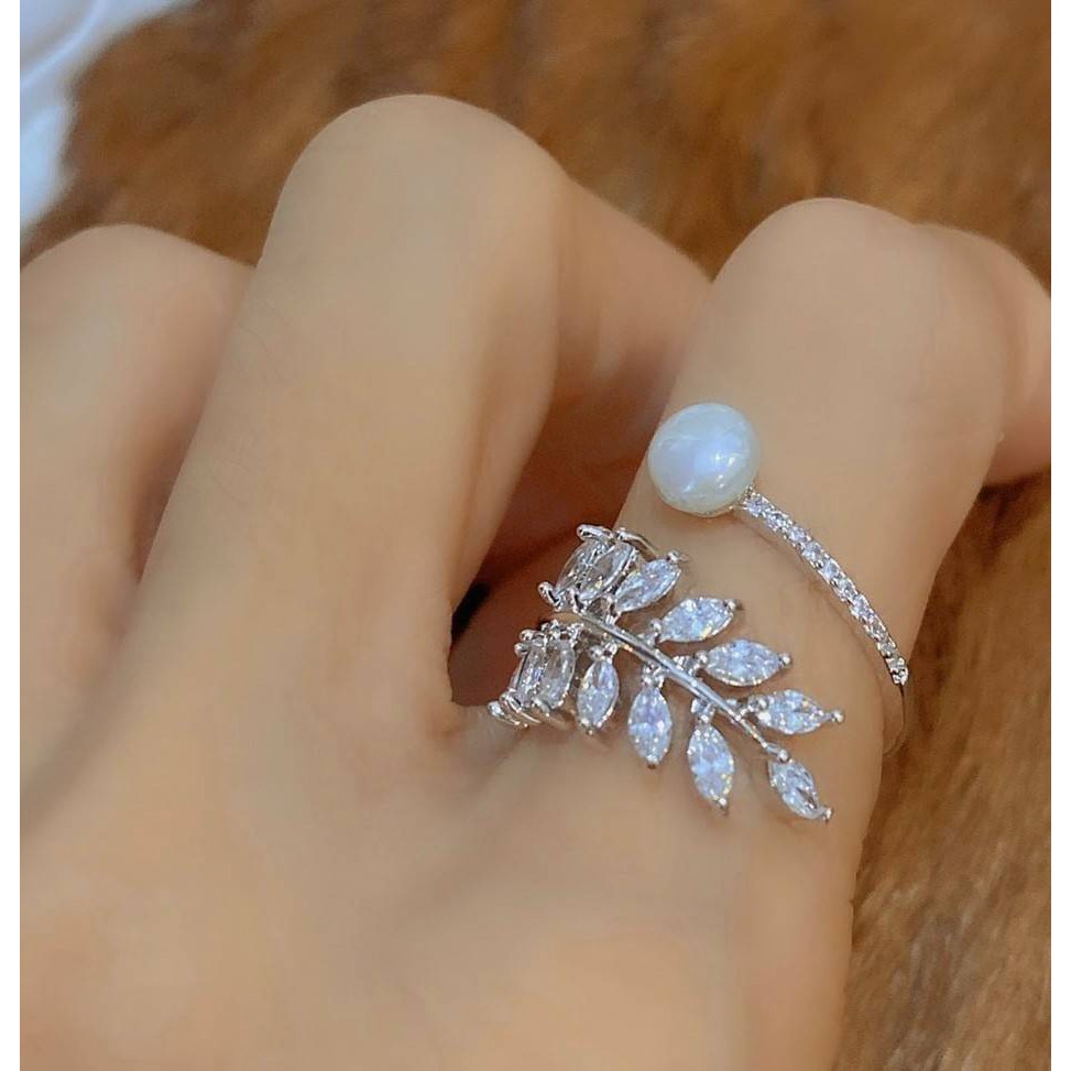 new-arrival-diamond-ring-แหวนเพชรใบมะกอกประดับมุก-เพชร-cz-แท้เกรดพรีเมี่ยม-รับรองความขาวใส-ดีไซน์น่ารัก
